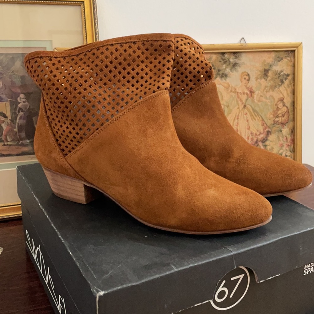 Sixty Seven size 38 EUC ankle boots